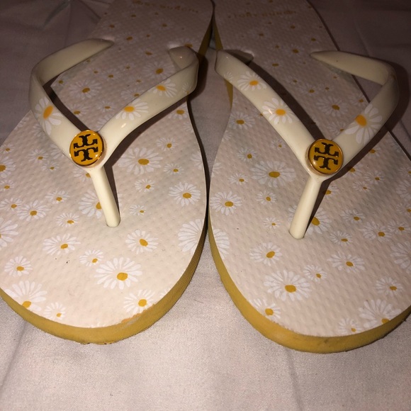 Tory Burch gently preloved sandals - Picture 2 of 4